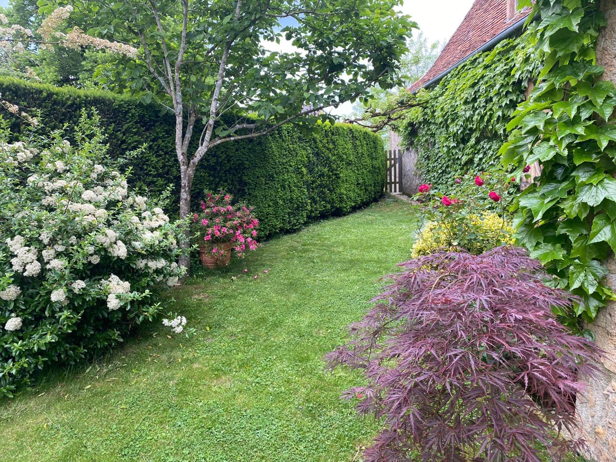 Manoir De Rieuzal Bed and Breakfast Loubressac Εξωτερικό φωτογραφία