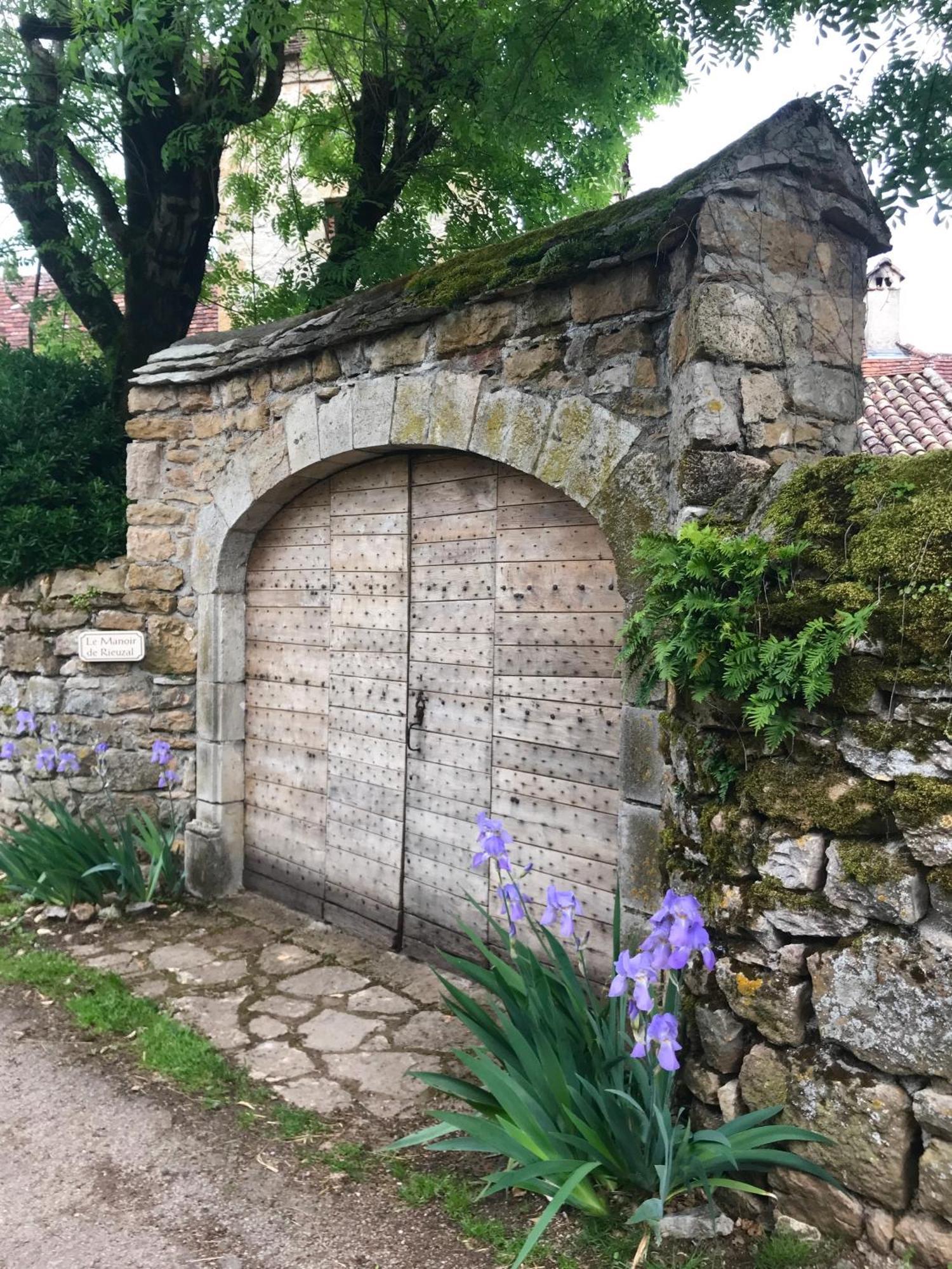 Manoir De Rieuzal Bed and Breakfast Loubressac Εξωτερικό φωτογραφία